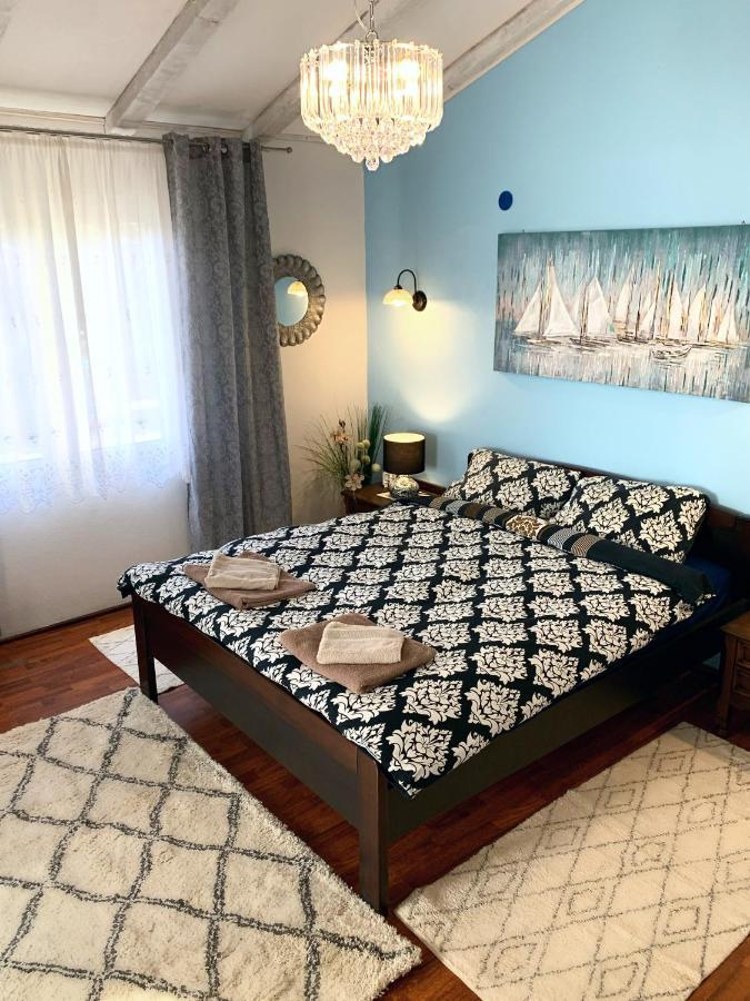 Apartment Helena Kanfanar Ngoại thất bức ảnh