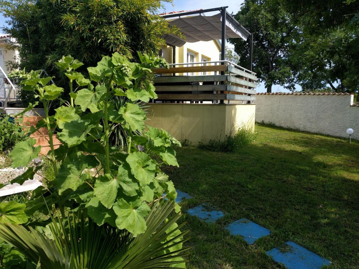 Apartment Helena Kanfanar Ngoại thất bức ảnh